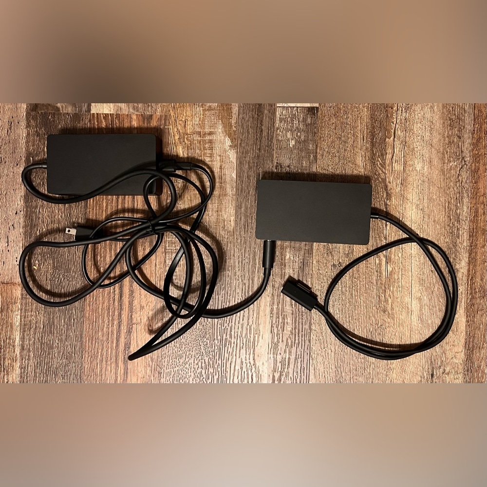 Microsoft Surface Dock 2
